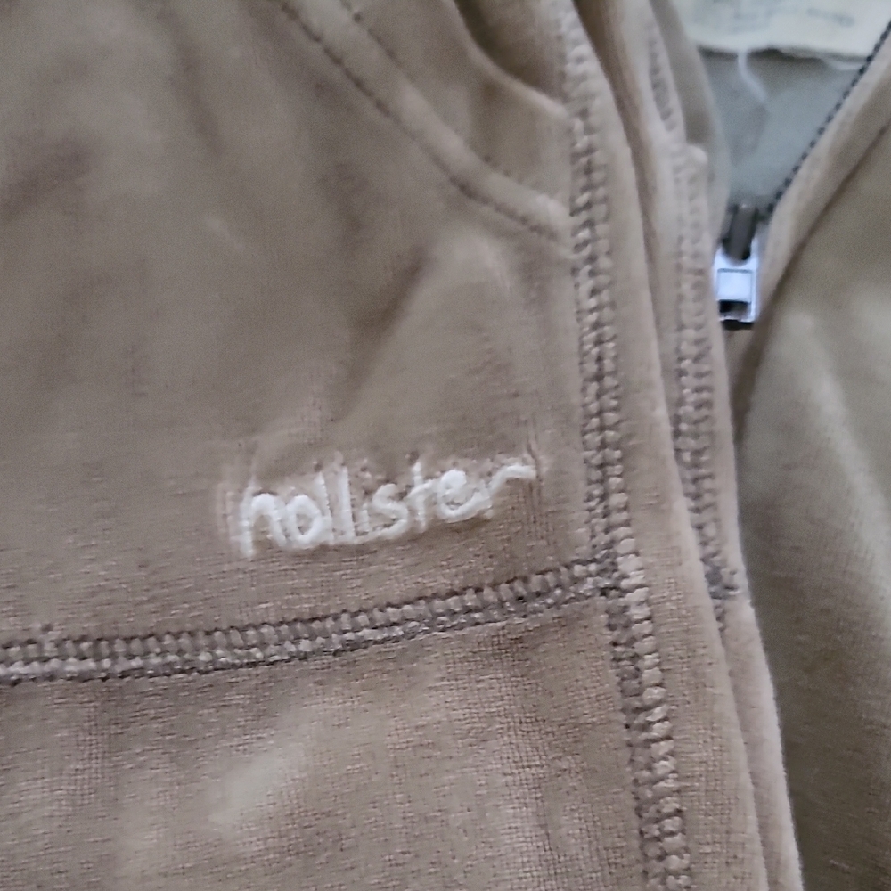 Hollister Hoodie And Pants Set - Picture 3 of 5